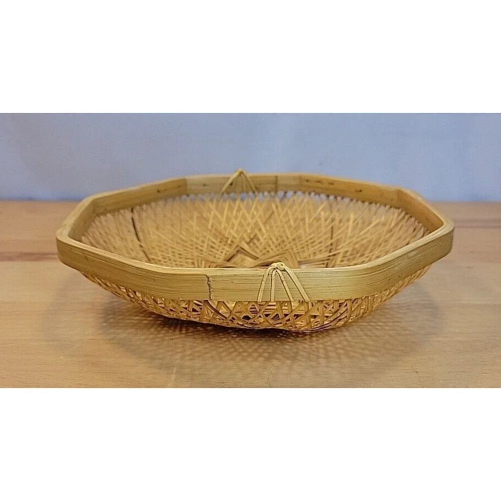 Vintage Pair Shallow Round Baskets Rattan Star Wall Hanging Boho 10” & 7.25”
